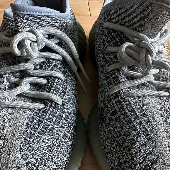 Adidas Yeezy Boost 350 V2 Ash Blue - Picture 13 of 13